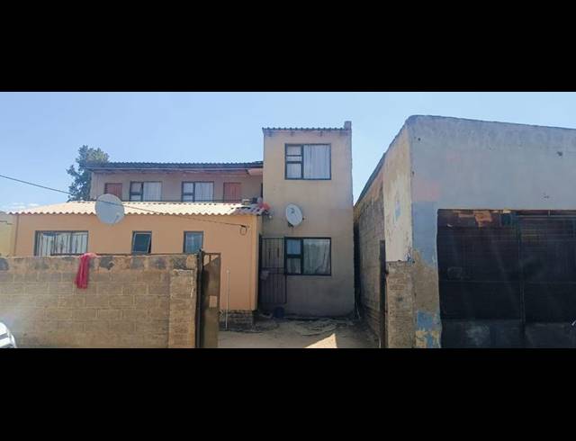 10 BEDROOM HOUSE FOR SALE IN KAALFONTEIN